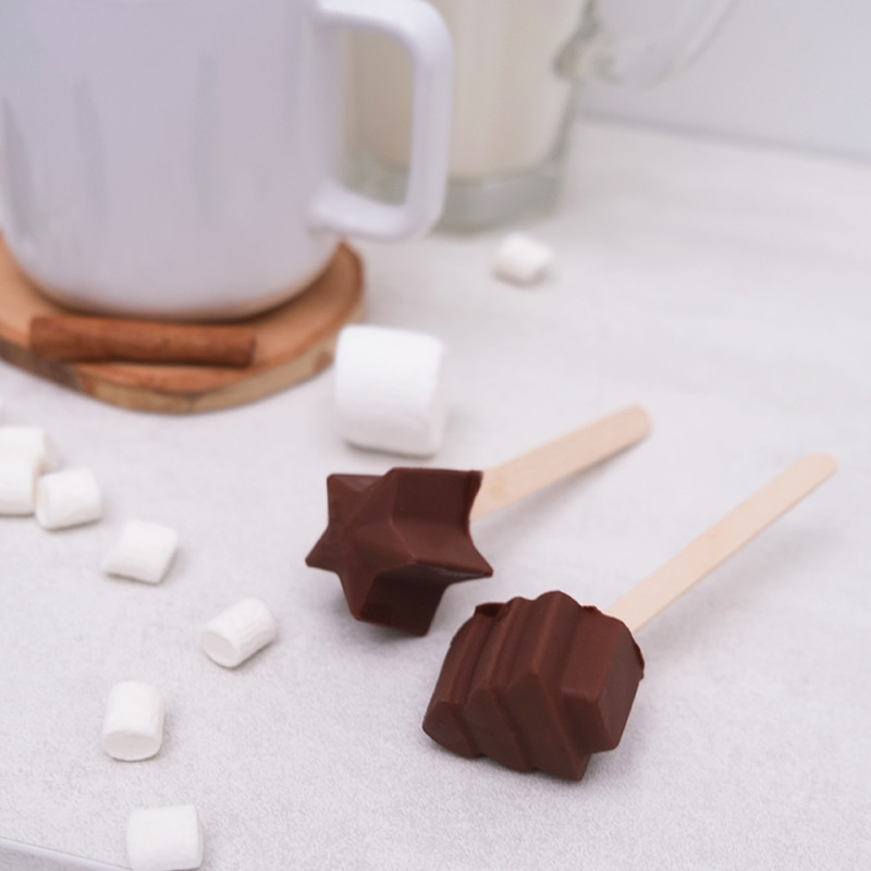 Moule pour 16 sucettes à chocolat chaud de Noël