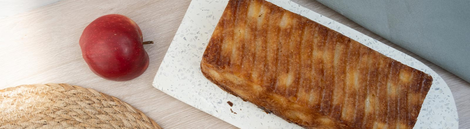 Cake aux pommes et beurre salé