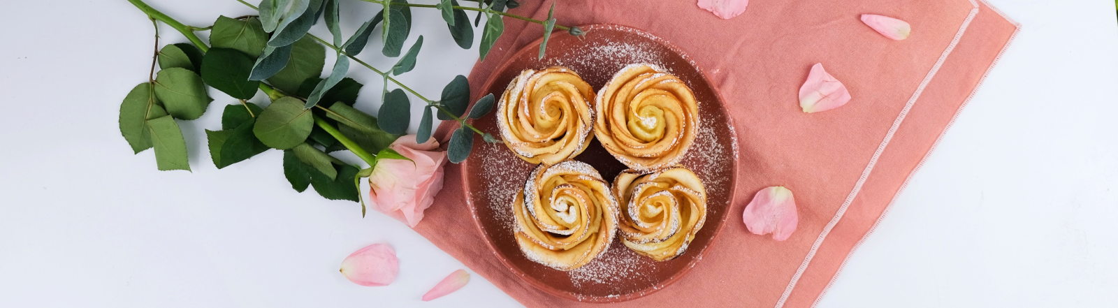 Tartes aux pommes en forme de roses